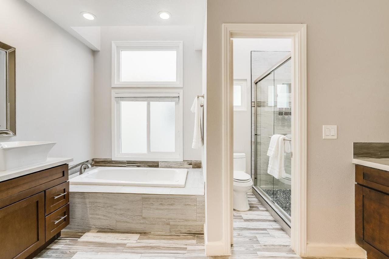Massive W Stunning Rooftop, Parking, Spa, Ac & Bay Views! Casa de férias San Diego