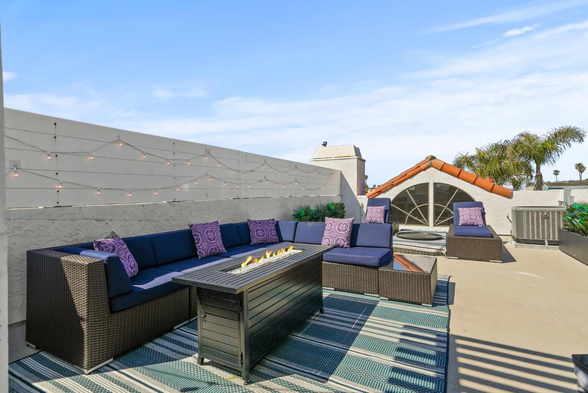 Casa de férias Massive W Stunning Rooftop, Parking, Spa, Ac & Bay Views! San Diego