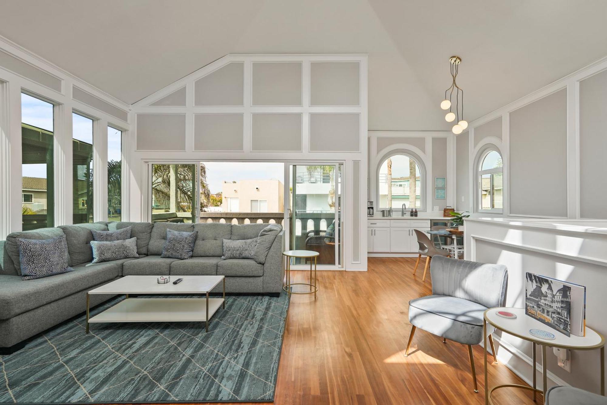 Casa de férias Massive W Stunning Rooftop, Parking, Spa, Ac & Bay Views! San Diego