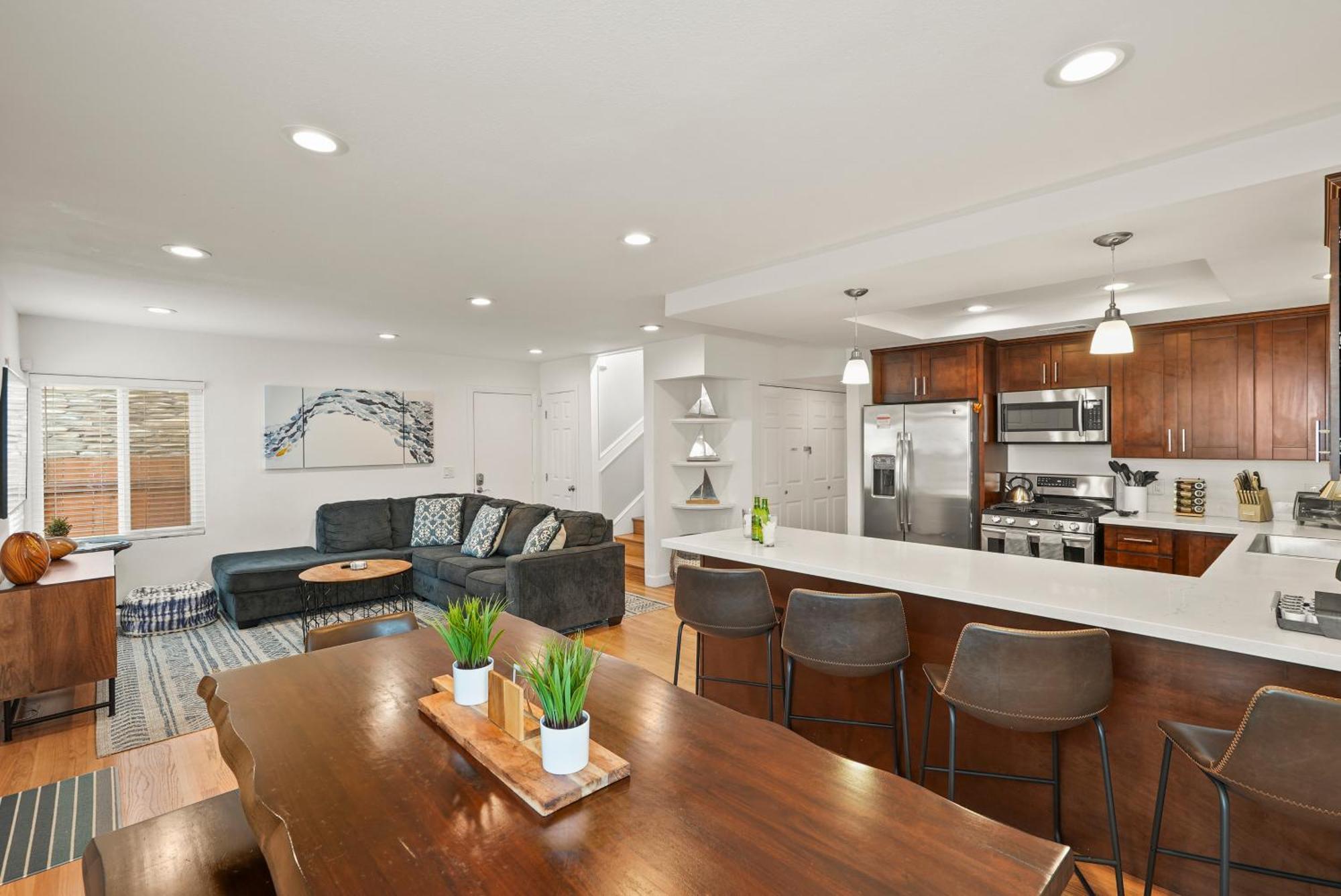 Massive W Stunning Rooftop, Parking, Spa, Ac & Bay Views! Casa de férias San Diego